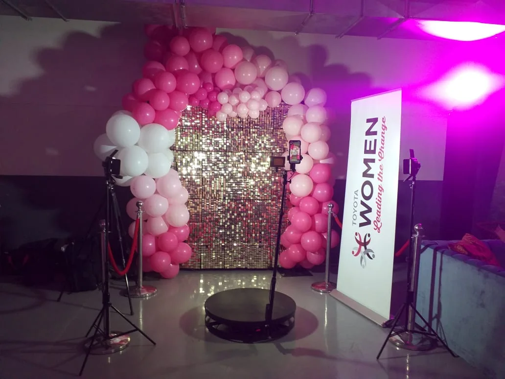 Toyota Women Lead the Change with a Branded 360 Booth