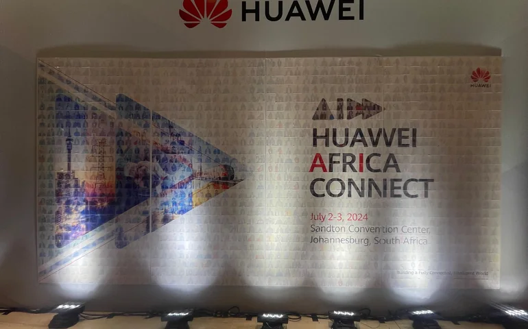 Huawei Africa Connect Comes Together in a Live Mosaic Wall