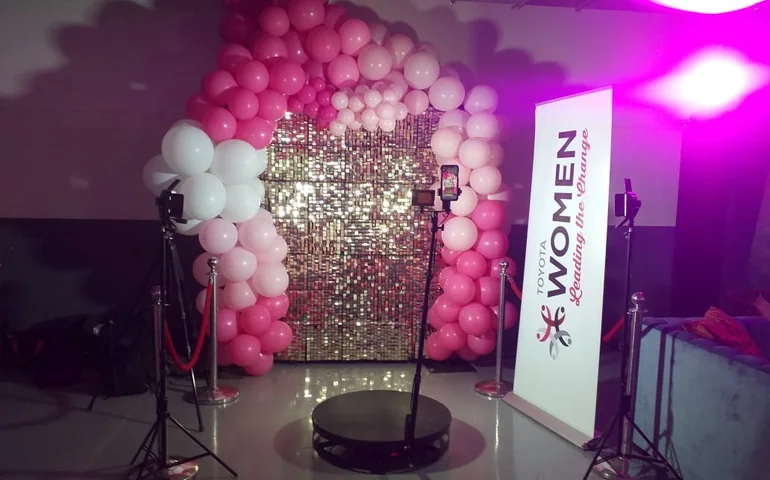 Toyota Women Lead the Change with a Branded 360 Booth
