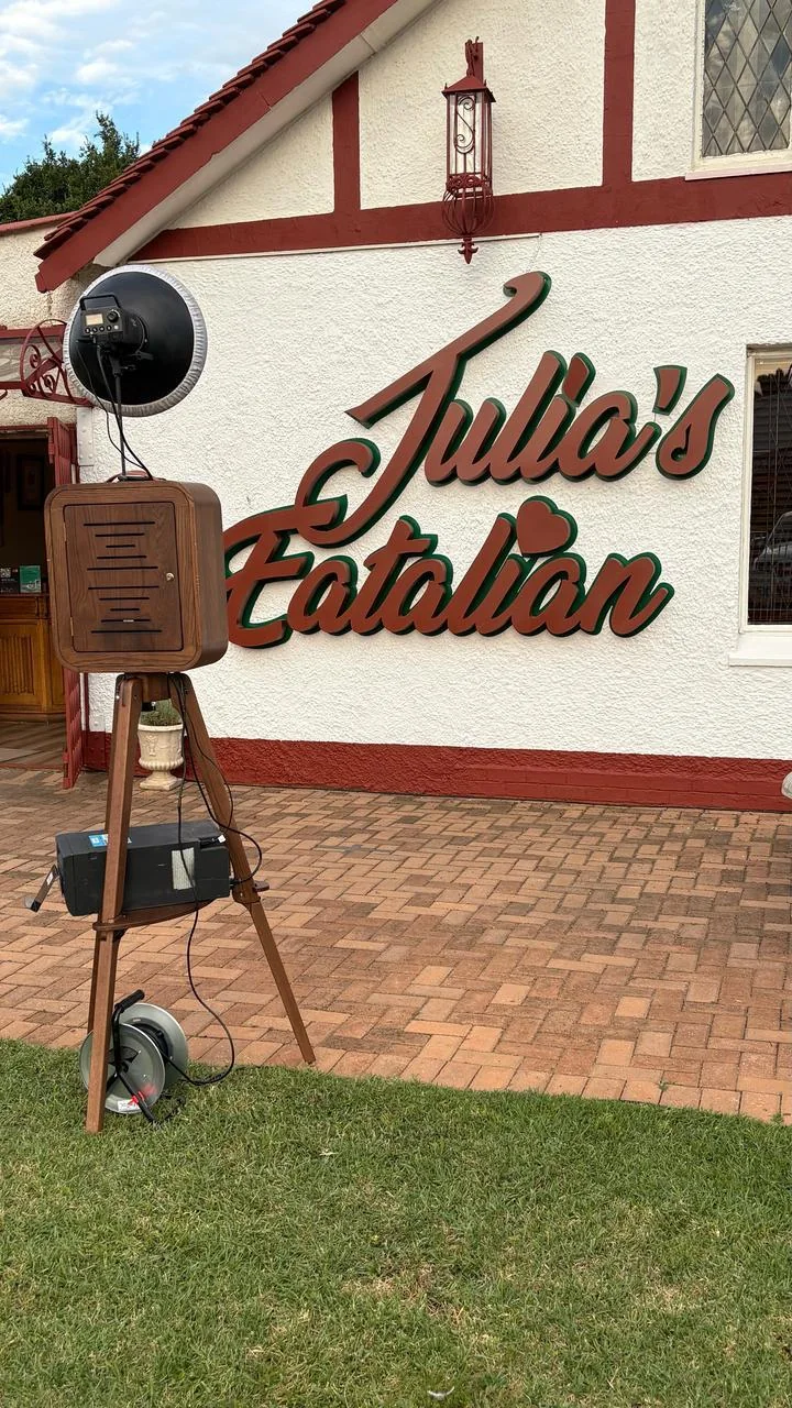 Retro Pod photobooth for Valentine's celebration at Julia's Eatalian Restaurant in Potchefstroom North West