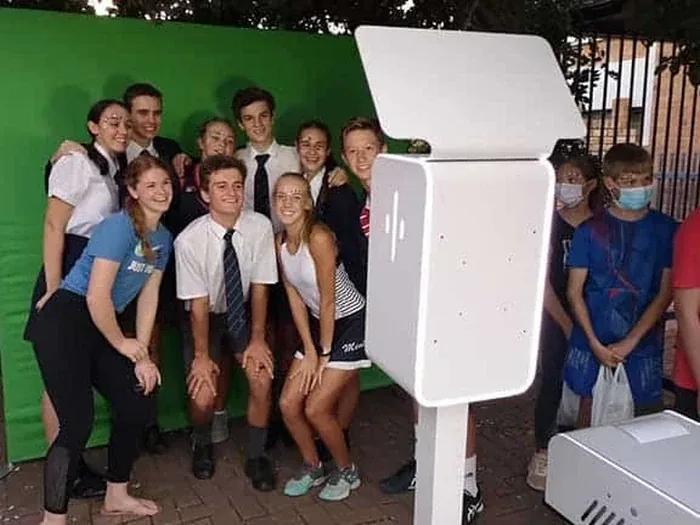 Menlopark HS Opedag met heerlike SelfieBox selfies!
