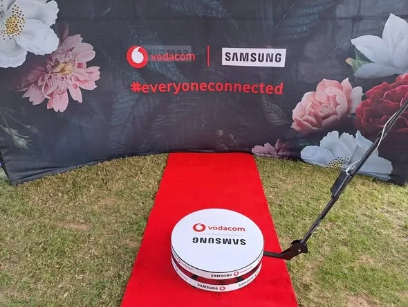 Vodacom and Samsung co-lab 360 spin video booth by SelfieBox in Gauteng