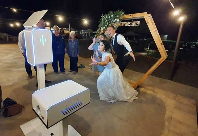 Wedding photo booth and beautiful backdrop!