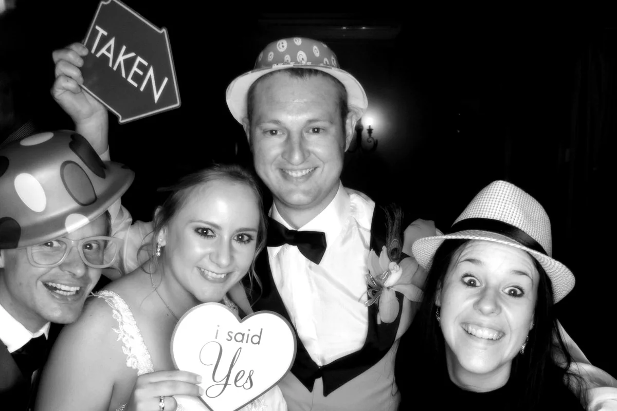 Digital props & filters — Weddings